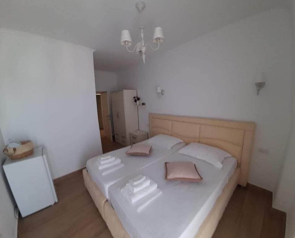 Vogklis House Hotell Qeparo Eksteriør bilde