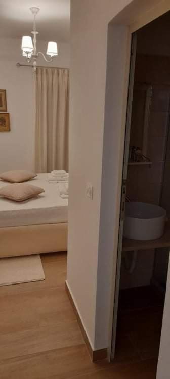 Vogklis House Hotell Qeparo Eksteriør bilde