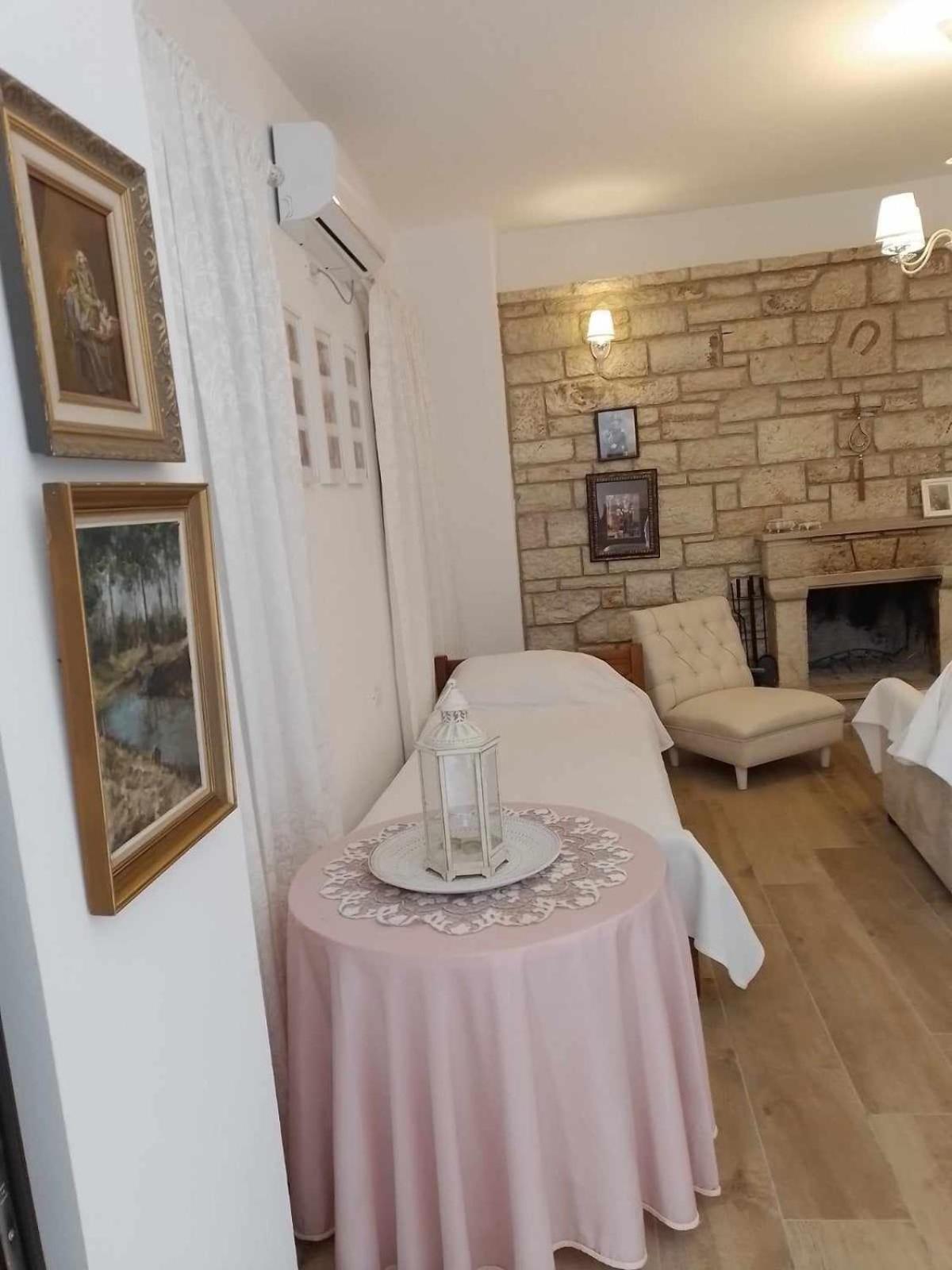 Vogklis House Hotell Qeparo Eksteriør bilde
