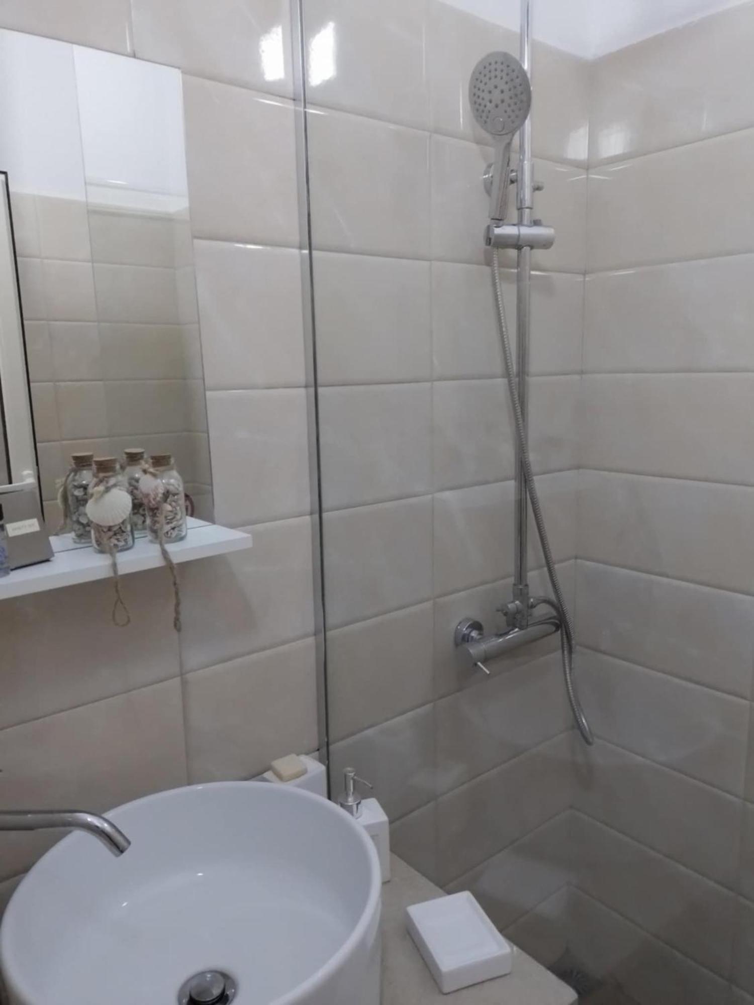 Vogklis House Hotell Qeparo Eksteriør bilde