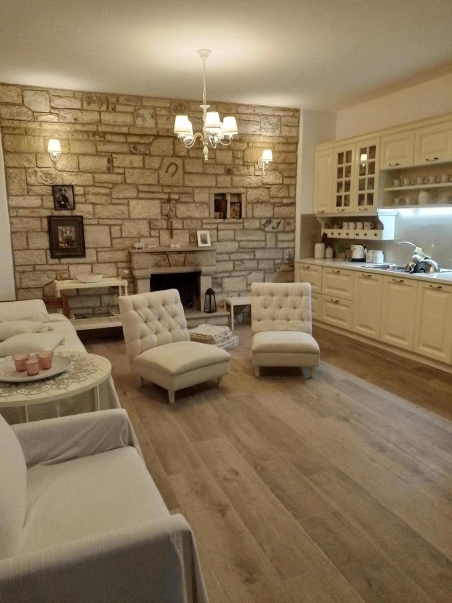 Vogklis House Hotell Qeparo Eksteriør bilde